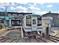 子どもたちで旅程を組み理想の“撮り鉄旅”を叶える、静岡県「電車博士キャンプ」開催