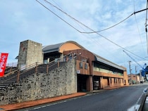 【神奈川県真鶴町】「真鶴 魚座」が港の魅力を五感で体験できる複合型観光拠点にリニューアルオープン！