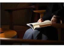 【広島県江田島市】温泉宿「江田島荘」に、新たな宿泊体験企画「読月」登場！読書に没頭する時間を提供