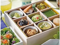 【東京都港区】明治記念館の懐石料亭「花がすみ」に「夏のアフタヌーンティー」が登場。平日限定！