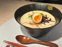 【京都府】完全紹介制名店「鶏鍋珍」が比内地鶏100％の鶏白湯ラーメンを販売。昼は誰でも味わえる