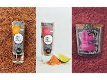 メキシコ産クラフトソルト「Sal de Aquí」にチャプリン塩とハイビスカス塩が新登場