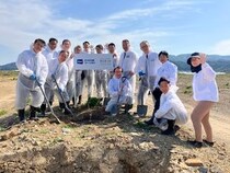 【岩手県陸前高田市】100年続く「希望の森」へ。陸前高田市にて長寿の木・ピーカンナッツの植樹会を実施