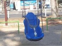 千葉県松戸市、誰もが遊べる「インクルーシブ遊具」がある3つの公園を紹介！