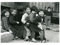 【神奈川県横浜市】「あーすぷらざ」で写真展「写真家がとらえた昭和のこども」開催中！同時期開催企画も