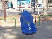 千葉県松戸市、誰もが遊べる「インクルーシブ遊具」がある3つの公園を紹介！