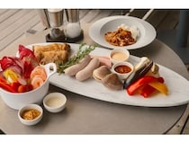 【千葉県鋸南町】「Motona Beach Club」にBBQプラン登場！千葉県産蛤やケイジャンチキンを味わおう