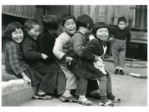 【神奈川県横浜市】「あーすぷらざ」で写真展「写真家がとらえた昭和のこども」開催中！同時期開催企画も
