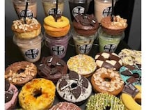 【群馬県高崎市】夜ドーナツ＆アサイーボウル専門店・黒墨商店プレオープン！夜スイーツの新スポット
