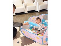 【神奈川県逗子市・葉山町】託児カフェ×ネットスーパーで“子連れ買い物”の負担軽減を目指す新サービス登場！