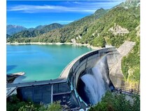 【富山県】富岩運河環水公園や称名滝、黒部ダムなど「水の王国・とやま」の水景スポットを紹介