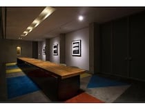 【香川県直島町】アートと建築と自然が響き合う！ベネッセハウスで須田悦弘氏と杉本博司氏の新作を設置