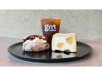 【福岡県福岡市】西新に、テイクアウト専門店「Chill Cake」「Chill Bakery」「grit coffee」OPEN！