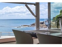 【和歌山県白浜町】一棟貸しヴィラ「private villa kai -KUMANO-」誕生！ビーチ直結プライベートテラスも
