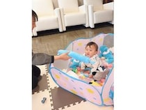 【神奈川県逗子市・葉山町】託児カフェ×ネットスーパーで“子連れ買い物”の負担軽減を目指す新サービス登場！