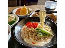 【佐賀県吉野ヶ里町】「五ケ山豆腐」に夏限定メニュー登場！ごま豆乳担々うどん御膳や塩レモン豆腐など