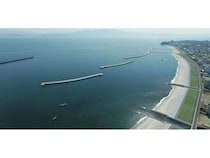【鹿児島県指宿市】指宿港海岸に20年ぶりの公設海水浴場が復活！多彩なアクティビティが期間限定オープン