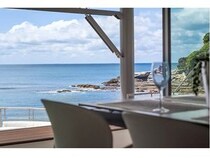 【和歌山県白浜町】一棟貸しヴィラ「private villa kai -KUMANO-」誕生！ビーチ直結プライベートテラスも