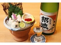 【大阪府大阪市】牡蠣と海鮮 にほんいち 堺筋本町店「鱧の湯引き」の注文で、純米酒「招徳」をサービス