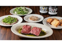 【東京都台東区】熟成肉レストラン「肉だけ」で、ブラックアンガス200gとワインを含むフリードリンク付のフルコースを5,000円(税込)で提供
