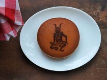 【東京都調布市】深大寺の厄除け文化を食で体験する「角大師どら焼き」土日祝日限定で販売
