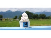 【長野県大町市】木崎湖の絶景を五感で楽しめるキャンプ場で人気ソフトクリームが期間限定販売