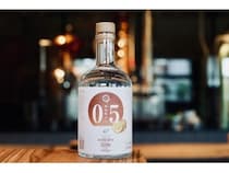 秋田名物「いぶりがっこ」の旨味をクラフトジンに込めた「秋田県ジン」発売！