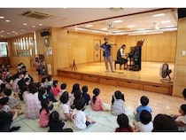 【沖縄県北中城村】つなぐ認定こども園で「100万人のクラシックライブ」開催！子どもたちが生演奏を体感