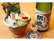 【大阪府大阪市】牡蠣と海鮮 にほんいち 堺筋本町店「鱧の湯引き」の注文で、純米酒「招徳」をサービス