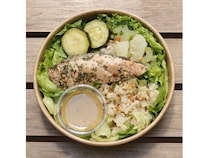 【東京都千代田区・荒川区】キユーピーが野菜の料理家・西岡麻央氏と開発したサラダボウルを「Deli comer」で販売