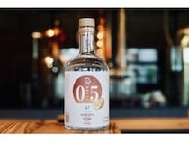 秋田名物「いぶりがっこ」の旨味をクラフトジンに込めた「秋田県ジン」発売！