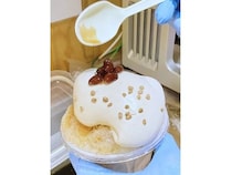 【沖縄県那覇市】わしたショップ国際通り店に“黒糖なのに白い”クリームぜんざい登場！期間限定提供中