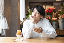 ドリンク1杯での滞在時間、何時間までなら許せる？ スタバ利用者の半数以上が「迷惑に感じる」行動