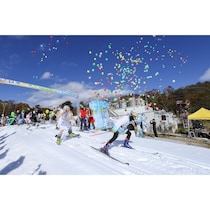 【日本一早いゲレンデ】富士山2合目「スノーパーク イエティ」10/24オープン！仮装で滑走無料イベントも