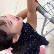 先人ママたちの戦いの跡に涙…！ スーパーマーケットでの攻防がわかりすぎる【あるある】