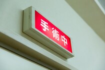 藤森慎吾さん妻子は緊急手術で出産「首にへその緒が4周も……」危険な状態を脱し、自分でもびっくりするほど号泣