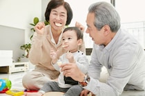 【祖父母は必読】「古びたおもちゃを渡された」「孫にチューしようと…」ママたちの本音激白！ されて嫌だったこと14選