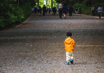 「男の子だから大丈夫」は危険。小児性加害者が「あえて父親と一緒の男の子を狙う」理由とは