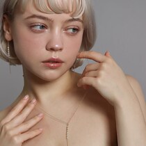 秀逸なモチーフとスタイルで秋冬のおしゃれ上級者に！ニットの首元に合わせたい「cui-cui」のネックレス3選 #お守りジュエリー