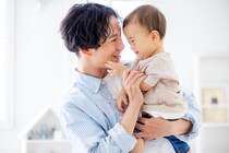 ママが好きすぎて「パパあっち行け！」と言う息子。家でポツンと1人なのはつらい……男親の悲哀、どう接したらいい？