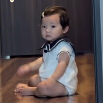 【在宅ワークなんてできないよ】中からパパの声がするのに…なんなのォ！「可愛すぎて泣けてきた」