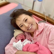 生後4カ月の娘を保育園に預けられず…夫婦二人三脚でYouTube撮影に励む1LDK生活で得た「サラリーマン時代にはなかった喜び」