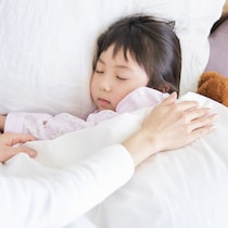 冬の朝、布団から出ない子どもにイライラ……みんなはどうしてる？「起こし方」「起き渋り対策」を調査