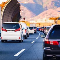 インフルエンザに感染したら帰省する？9割が「熱が下がっても、帰省予定は見直す」と回答