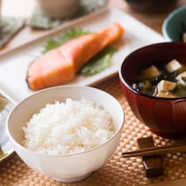 受験当日の朝食、6割超が選んだのは「パン」ではなく…？ 経験者が語る「当日の親のサポート」正解