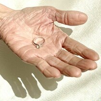 祖母の家に遊びに行くと、大切にしていた純金の指輪を引き出しから取り出して…… #私のヘリテージジュエリー物語