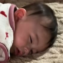 生後5ヶ月、寝起きで泣いた回数「まさかの0回」 お風呂直前に起こされた赤ちゃんの“神対応”が「想像の100万倍かわいい」