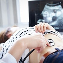 妊婦健診で泣いた……！ 笑った!! 先輩ママが語る“診察室での忘れられない瞬間”10選