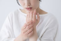 セカオワSaoriさん、第二子の妊娠から続く原因不明の蕁麻疹「次から次へと転移して、もうすぐ2年」