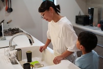 めっちゃわかる…復職ママの「料理・お迎え・仕事が全部重なる」タイムライン崩壊問題、調査でもリアルな声